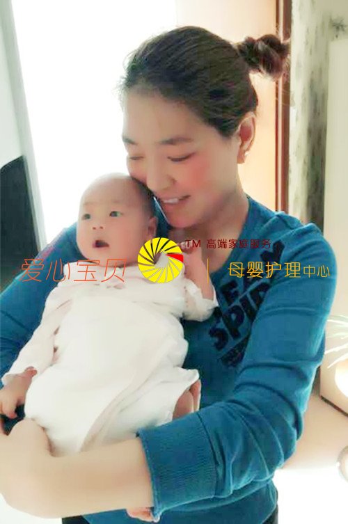 爱心宝贝北京家政公司赵凤祯:宝宝理发了,更加漂亮了。