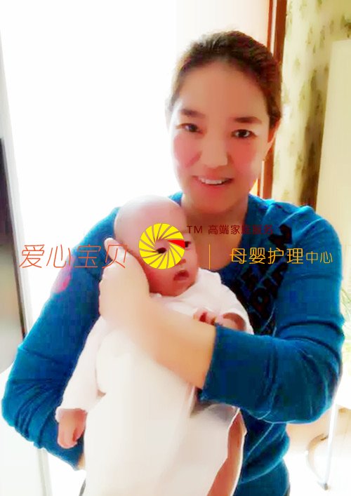 爱心宝贝北京家政公司赵凤祯:宝宝理发了,好看吧。