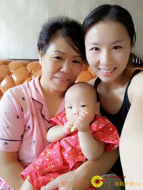 北京爱心宝贝家政公司高级育婴师李宝华近照