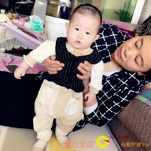 北京爱心宝贝家政公司高级月嫂武丽芳近照