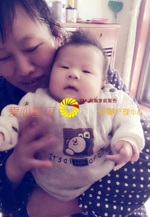 有爱心、有耐心、有责任心的育儿保姆敖南英获得客户好评