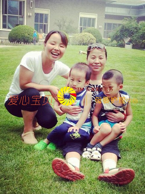 ��С���ͱ�����һ����