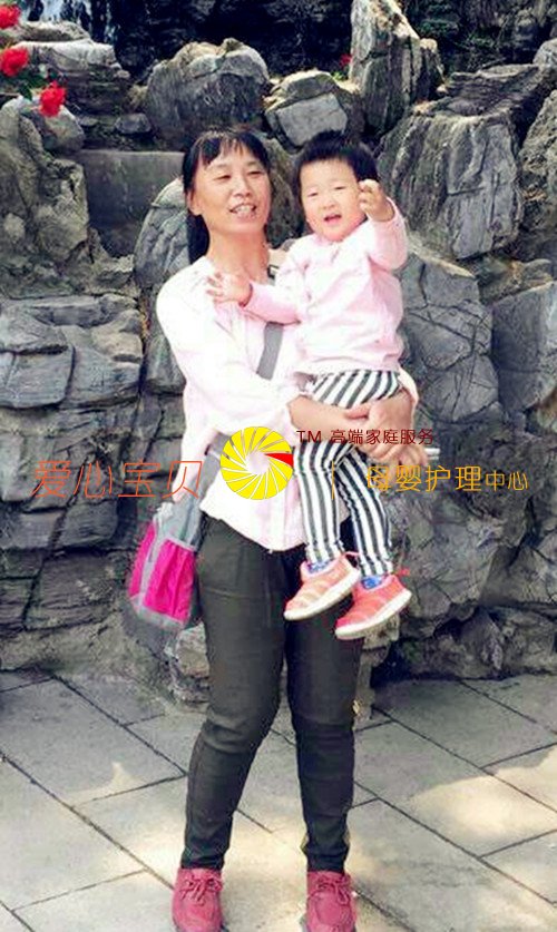 北京家庭雇主对爱心宝贝家政公司的育儿嫂林彦荣很满意