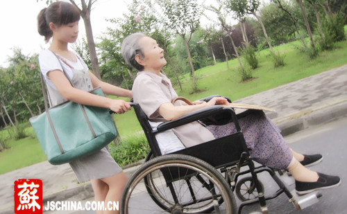 ���ķ�����㣬�����Ƣ���ֵ������ദ��