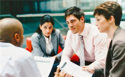 �������������ҵ Helpling �� 1100 ����Ԫ����