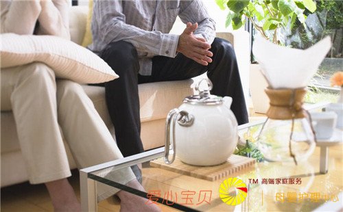 �����г����˶���, �����һȺ���޼�������ӱ����?