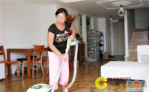 ��Ӷ��͸�й������г���˼��