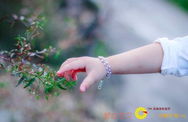 宝宝得了汗疱疹怎么办?妈妈护理做好这几点