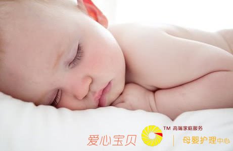 给宝宝断夜奶有学问,妈妈别盲目戒掉母乳