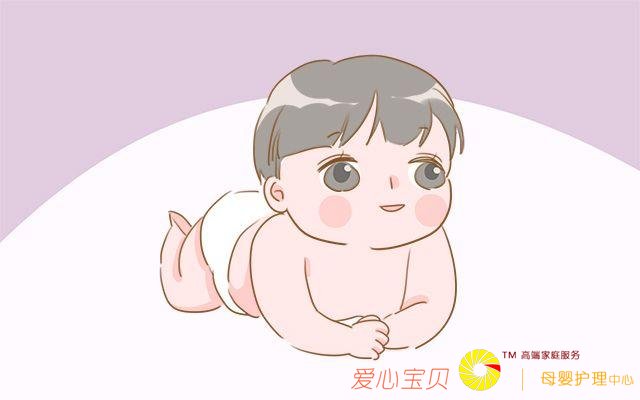 满月后的宝宝该有这些表现了,快来对照一下你的宝宝符不符合