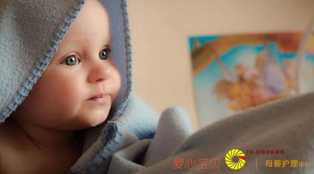 关于宝宝爬行,做对这三件事,宝宝健康又聪明