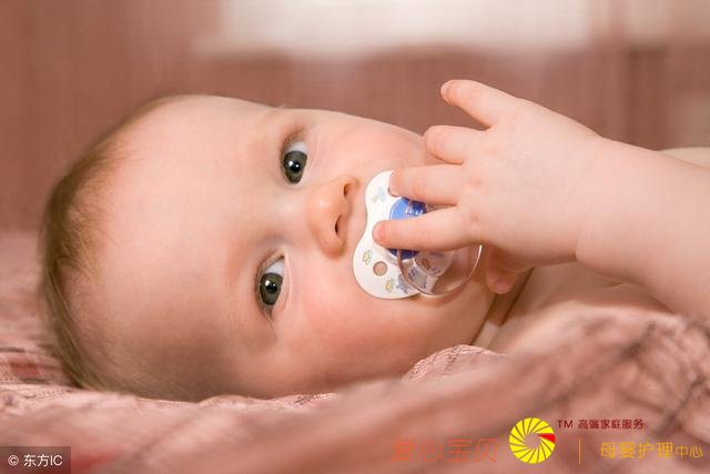 宝宝不吃奶?那是厌奶期到了