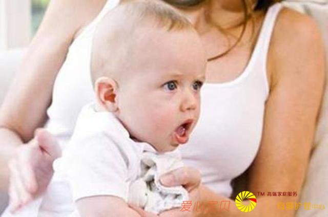 喂奶要警惕这种情况,会影响宝宝生命