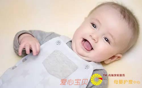 这种奶瓶对宝宝的危害太大,不要再给宝宝用了