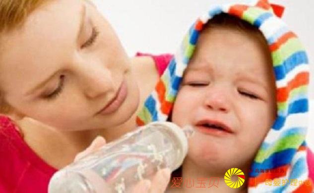 ����Ӧ�ȶ���ˮ������ɶΣ����ɶˮ���ܺȣ�������ˮ����һ�ν�͸