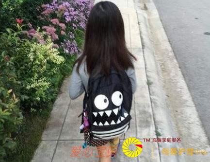 为什么宝宝一到了晚上,就特别爱缠着妈妈?答案非常暖心!