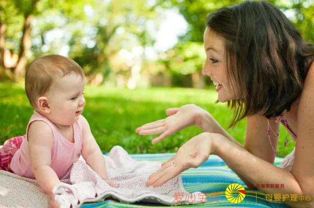 孩子这么快就喜欢上了育儿嫂,原来是用了这三招