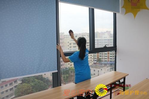 住家保姆,大多来自农村,承受心理和身体压力,拿着可观的收益!