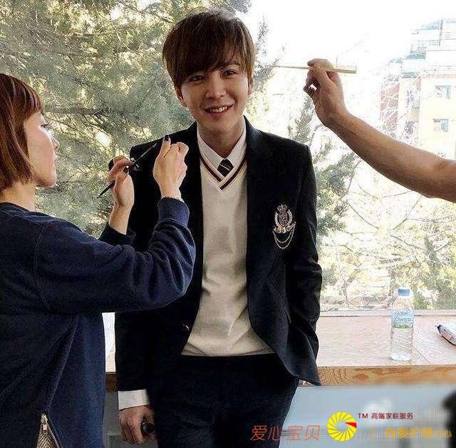 �����ɹ��ļ������ǣ�С�����������������棬�ź����е����ԣ�