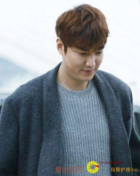 �����ɹ��ļ������ǣ�С�����������������棬�ź����е����ԣ�