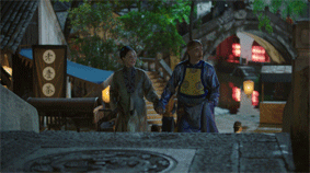 ����ܲ������������ε�Ů�����ͶԱȣ���ܲ��������������