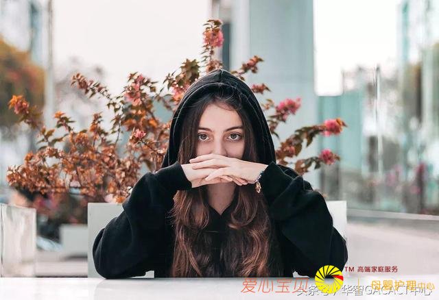 Ӣ����ѧ��һ����˶ʿˮ��ˮ�������ڶ���ͬѧ����ô˵~