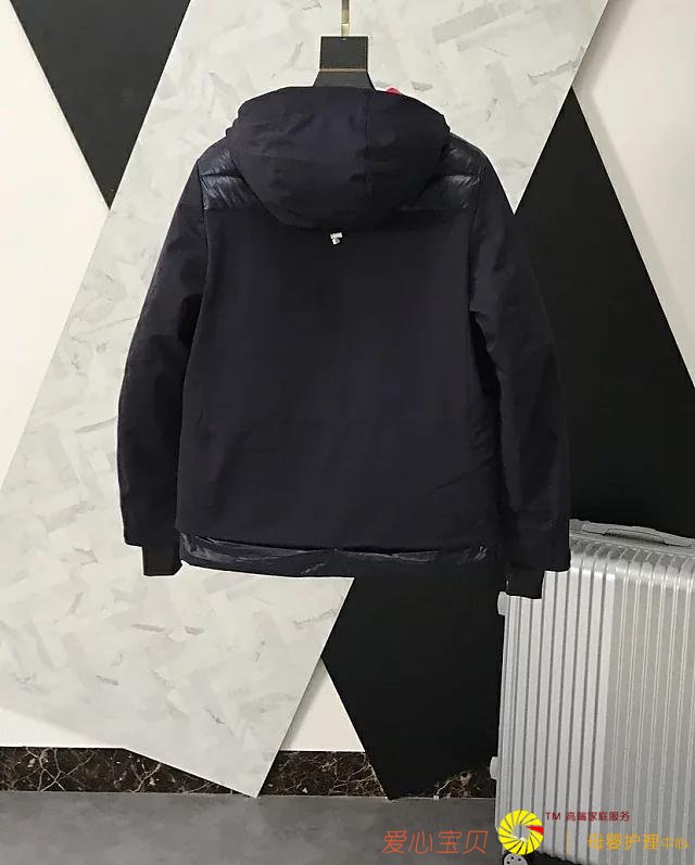 �����ڶ���ͻ����Χ��һԾ��Ϊ�ﶬʱ�еķ����