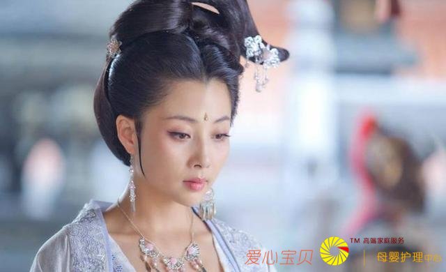 Ϊ��ɫ10������15����մӲ��μӣ����ѣ�����Ů��������