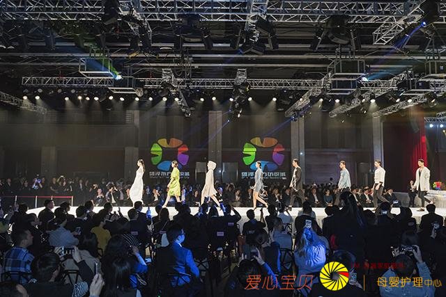 2018�й�ʱ����ƴ�����ս��ʢ��