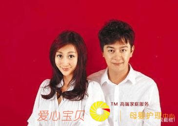 �������ǰ׳�������գ�����ӱ���ܷ������ۣ����һ����Ů��