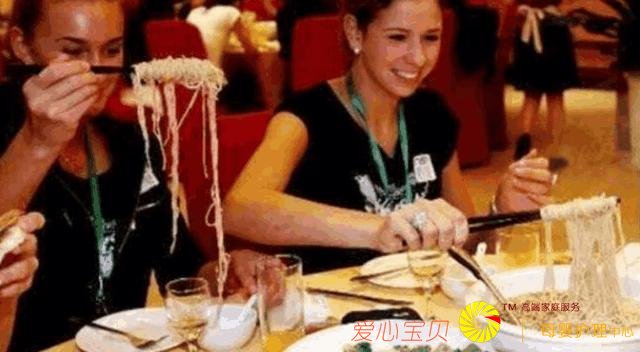 ���⣺��Щ��ʳ�й��˿϶��Բ����й�Сѧ�����������