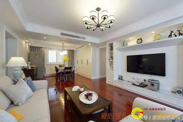 �ۣ������·�װ����Ư����һ�������������ˣ�һ����ϲ����