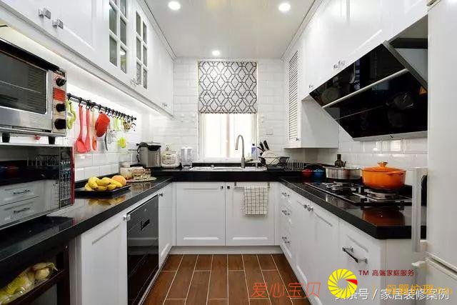 �ۣ������·�װ����Ư����һ�������������ˣ�һ����ϲ����