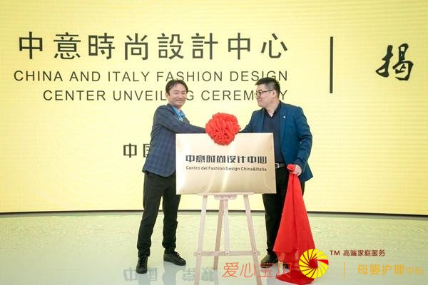 �ع����֮�ģ�ʱ�в���YOUNGح���Ϲ��ʶ�ͯʱװ�ܽ��տ�Ļ