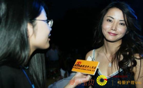 ����ȦӢ�����ŵ����ǣ���һλ������գ����һλ���������Ȱͣ�