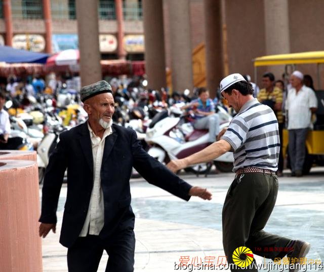 ʵ�ģ���ʲ��ͷ�����˵�ά������赸��ͼ��