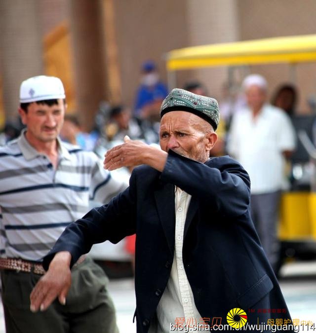 ʵ�ģ���ʲ��ͷ�����˵�ά������赸��ͼ��