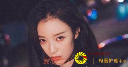 ����Ȧ�������ģ�2��Ů���ǣ�����ˣ���ƣ��Ǹ�������������