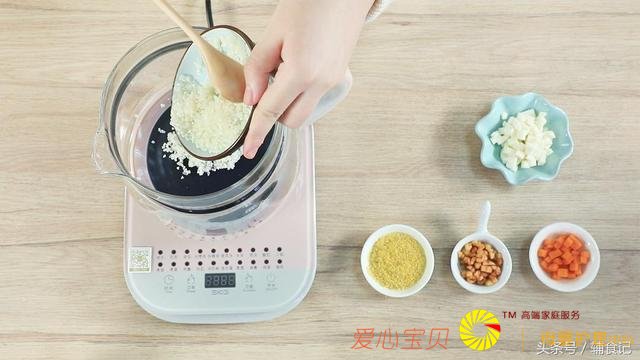 �＾�����׿ڳ����أ�����ʦ����1����������ÿ��3�ο�θ������