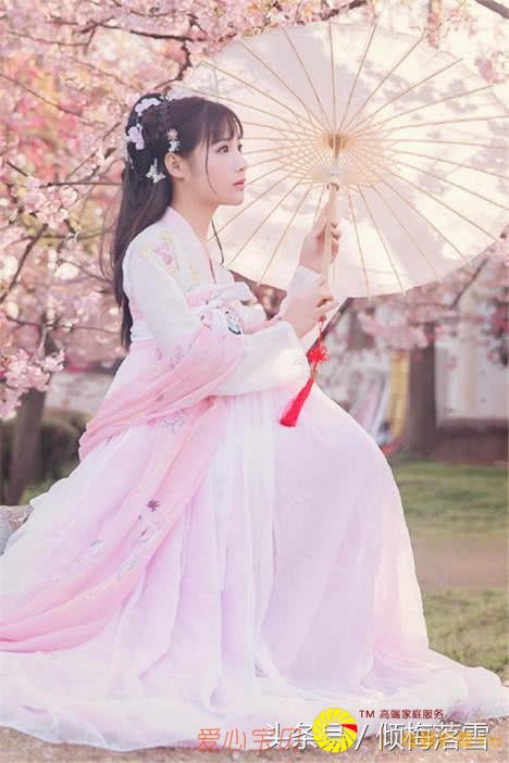 四款古装服饰,哪个最符合你气质?测你最像《如懿传》中的谁?