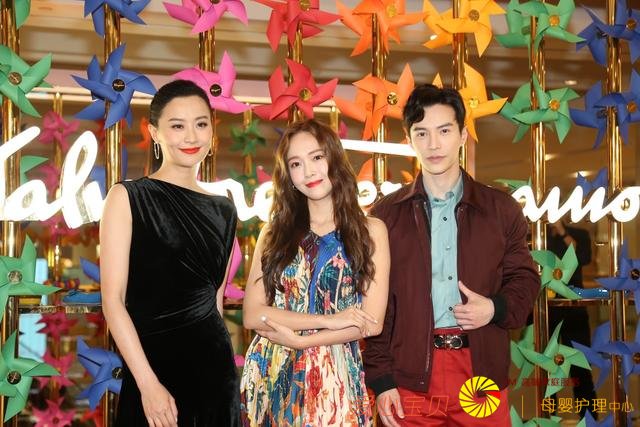 ��ʱ Jessica֣����������¸� ʥ����Krystal��ѩ