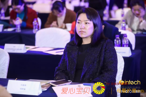 ��������������Я���òƸ�˫˫ϲ���